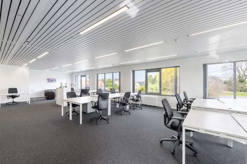 Regus Exchange Tower (42F MOS), กรุงเทพ, 4204 Sukhumvit Road, คลองเตย, กรุงเทพ, 50 ตร.ม., สำนักงาน ให้เช่า, โดย IWG SERVICES (THAILAND) COMPANY LIMITED, 10778009 - DDproperty.com