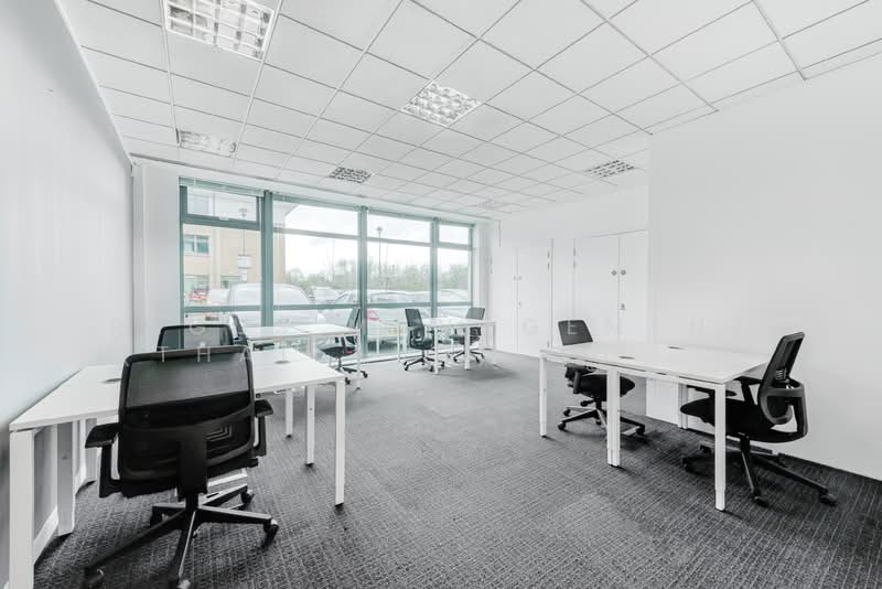 Regus Exchange Tower (42F MOS), กรุงเทพ, 4204 Sukhumvit Road, คลองเตย, กรุงเทพ, 70 ตร.ม., สำนักงาน ให้เช่า, โดย IWG SERVICES (THAILAND) COMPANY LIMITED, 10778012 - DDproperty.com
