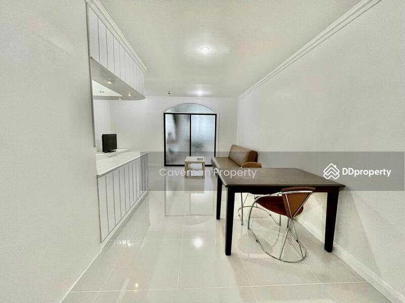 Supalai Place Sukhumvit 39, Bangkok, 175-179 Soi Sukhumvit 39 Sukhumvit Road, Khlong Tan Nua, Watthana, Bangkok, 1 Bedroom, 60 sqm, Condo For Rent, by Caveman Property, 10779258 - DDproperty.com