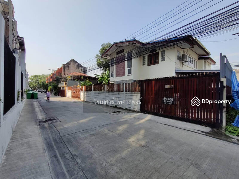 ขายที่ดิน ถนนสุขุมวิท ใกล้สถานีรถไฟฟ้า BTS (เหมาะสร้าง บ้าน และ สำนักงาน) 182.9 ตารางวา หน้ากว้าง 21