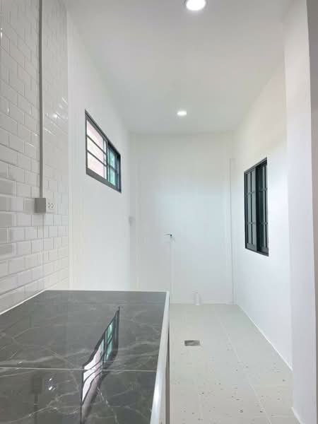 Moobaan Piyawararom Khlong 4, Pathum Thani, Sawai Pracharat Road, Bang Yitho, Thanyaburi, Pathum Thani, 4 Bedrooms, 145 sqm, Townhouse For Sale, by Connex Property, 10786708 - DDproperty.com
