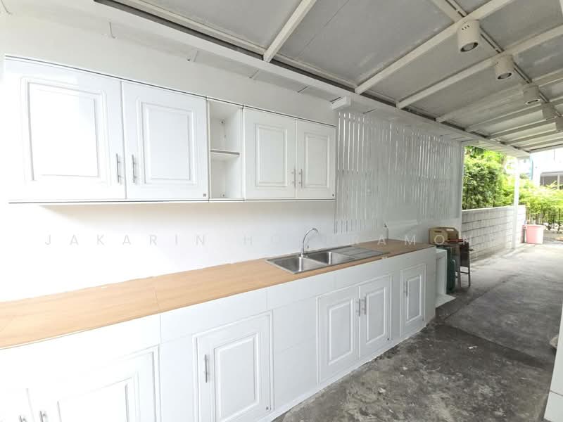 Centro Ratchapruek-Suan Phak, Nonthaburi, Bangkruai Jongtanom, Bang Kruai, Bang Kruai, Nonthaburi, 4 Bedrooms, 300 sqm, Single Detached House For Rent, by Jakarin Houpramong, 10790641 - DDproperty.com