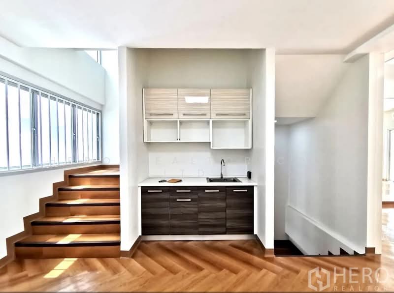 For Rent Bangkok Home Office Sukhumvit BTS Ekkamai Watthana BRE19552, กรุงเทพ, คลองเตยเหนือ, วัฒนา, กรุงเทพ, 280 ตร.ม., ทาวน์เฮ้าส์ ให้เช่า, โดย Hero Realtor Co., Ltd., 10796881 - DDproperty.com