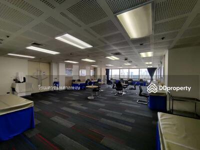 ขาย - ขายถูก สำนักงานติดถนนพหลโยธิน (ใกล้รถไฟฟ้า BTS อารีย์) พื้นที่ใช้สอย 714.41 ตารางเมตร + พร้อมอยู่, กรุงเทพ