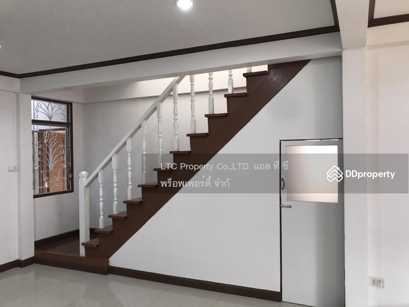 ให้เช่าบ้านเดี่ยว 2 ชั้น 50 ตร.ว 4 นอน 2 น้ำ แอร์ 5 เครื่่อง ไม่มีเฟอร์นิเจอร์ ใกล้โรงเรียนจันน์หุ่น, Bangkok, 25 ประชาราษฎร์บำเพ็ญ, Huai Khwang, Bangkok, 4 Bedrooms, 200 sqm, Single Detached House For Rent, by Khun Aranya, 10797934 - DDproperty.com