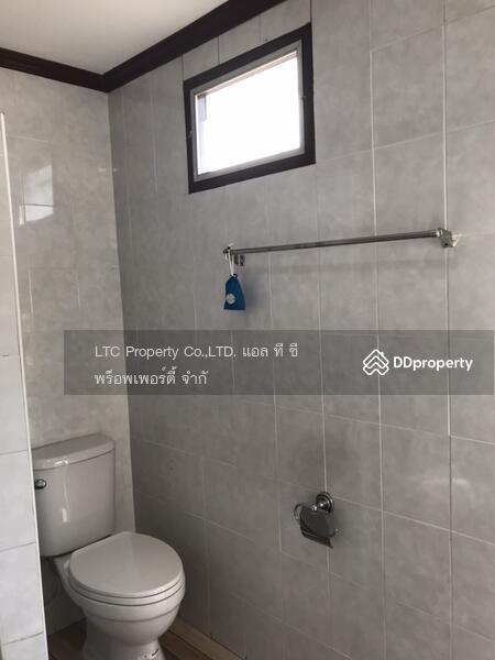 ให้เช่าบ้านเดี่ยว 2 ชั้น 50 ตร.ว 4 นอน 2 น้ำ แอร์ 5 เครื่่อง ไม่มีเฟอร์นิเจอร์ ใกล้โรงเรียนจันน์หุ่น, Bangkok, 25 ประชาราษฎร์บำเพ็ญ, Huai Khwang, Bangkok, 4 Bedrooms, 200 sqm, Single Detached House For Rent, by Khun Aranya, 10797934 - DDproperty.com