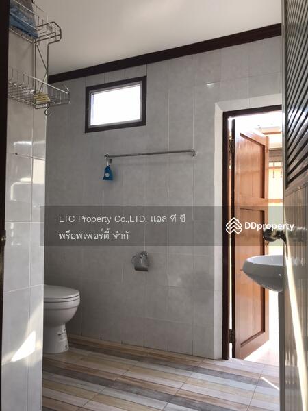 ให้เช่าบ้านเดี่ยว 2 ชั้น 50 ตร.ว 4 นอน 2 น้ำ แอร์ 5 เครื่่อง ไม่มีเฟอร์นิเจอร์ ใกล้โรงเรียนจันน์หุ่น, Bangkok, 25 ประชาราษฎร์บำเพ็ญ, Huai Khwang, Bangkok, 4 Bedrooms, 200 sqm, Single Detached House For Rent, by Khun Aranya, 10797934 - DDproperty.com