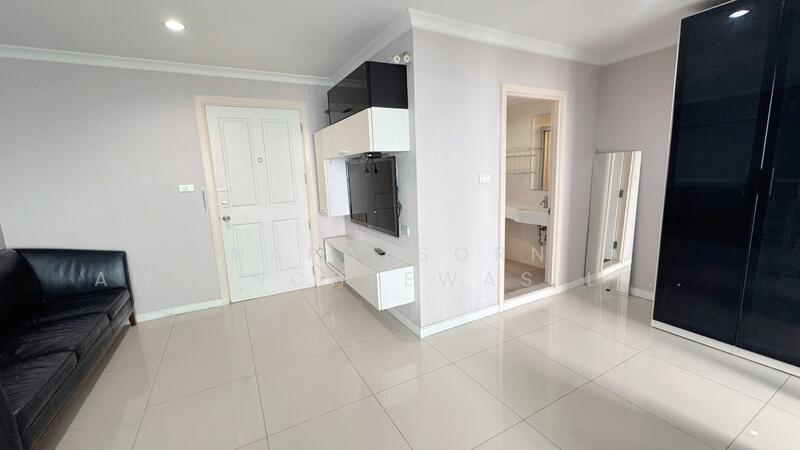 Lumpini Place Rama 9-Ratchada, Bangkok, Rama 9 Road, Huai Khwang, Huai Khwang, Bangkok, 1 Bedroom, 37 sqm, Condo For Rent, by Napatsorn Amorncheewasillapakul, 10802004 - DDproperty.com