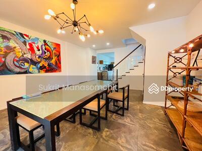 ขาย - บ้านทาวน์เฮ้าส์ 3 ชั้น เอกมัย 10, กรุงเทพ