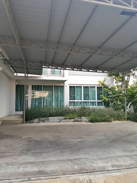 For Rent - บ้านเดี่ยว 3 ชั้น ใกล้ BTS วุฒากาศ 50 เมตร, Bangkok