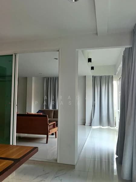 For Rent - บ้านเดี่ยว 3 ชั้น ใกล้ BTS วุฒากาศ 50 เมตร, Bangkok