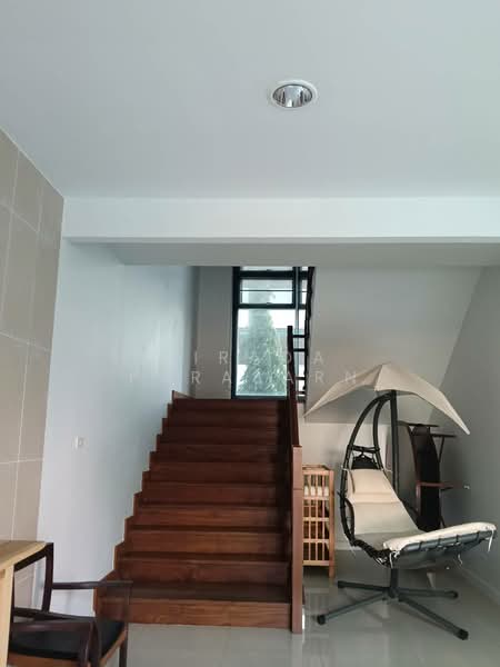 For Rent - บ้านเดี่ยว 3 ชั้น ใกล้ BTS วุฒากาศ 50 เมตร, Bangkok