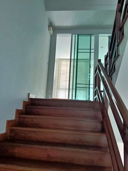 For Rent - บ้านเดี่ยว 3 ชั้น ใกล้ BTS วุฒากาศ 50 เมตร, Bangkok