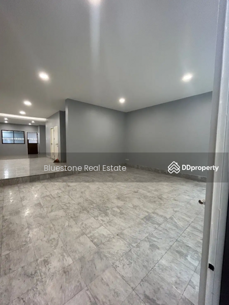 Townhouse, Soi Pridi Banomyong, 6 Beds Ensuite, Ekkamai, Bangkok, Khlong Tan Nua, Watthana, Bangkok, 6 Bedrooms, 350 sqm, Townhouse For Rent, by Thiti Boonchurn, 10816854 - DDproperty.com