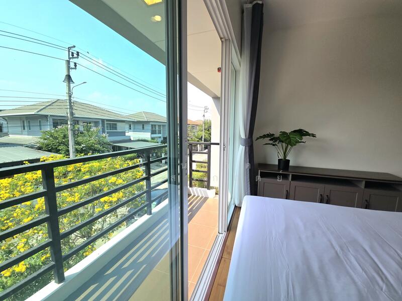 Casa Premium On Nut-Wongwaen : คาซ่า พรีเมี่ยม อ่อนนุช-วงแหวน, กรุงเทพ, ถนน กาญจนาภิเษก, ดอกไม้, ประเวศ, กรุงเทพ, 150 ตร.ม., บ้านเดี่ยว ขาย, โดย ศรันย์ภัค สรัลสรกฤตย์, 10827602 - DDproperty.com