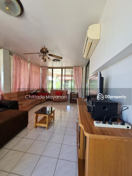 For Sale - Beach Front Villa For Sale For 2 old house, Phetchaburi