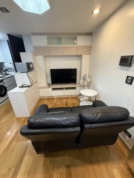 Quad Silom : ควอด สีลม, กรุงเทพ, 63 ซอยพิพัฒน์ 2 ถนนสีลม, สุริยวงศ์, บางรัก, กรุงเทพ, 45 ตร.ม., คอนโด ให้เช่า, โดย นัฏฐ์เมธิณี สุรพัฒน์, 10839853 - DDproperty.com