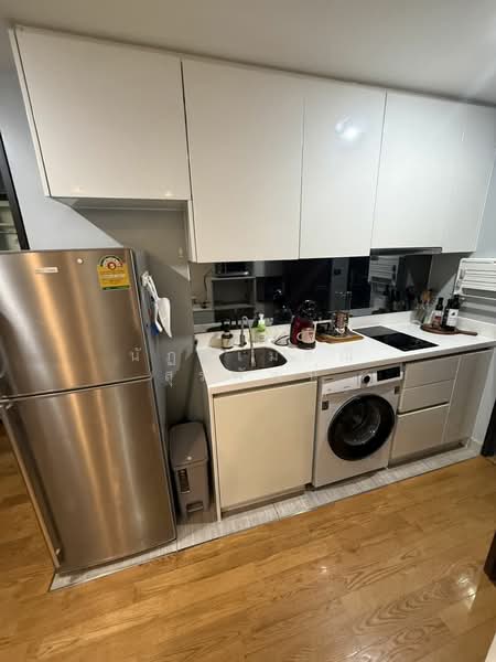 Quad Silom : ควอด สีลม, กรุงเทพ, 63 ซอยพิพัฒน์ 2 ถนนสีลม, สุริยวงศ์, บางรัก, กรุงเทพ, 45 ตร.ม., คอนโด ให้เช่า, โดย นัฏฐ์เมธิณี สุรพัฒน์, 10839853 - DDproperty.com