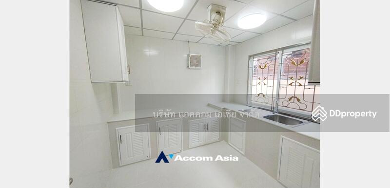 For Rent - Home Office, Pet friendly | 8 Bedrooms House For Rent in Sathorn, BangkokAA31916, Bangkok