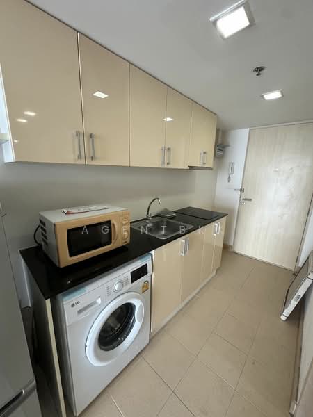 My Resort Bangkok, Bangkok, 1724 Petchaburi Road, Bang Kapi, Huai Khwang, Bangkok, Studio, 35 sqm, Condo For Rent, by Agentbkk, 10845441 - DDproperty.com