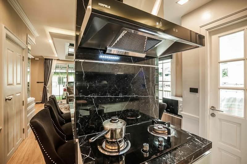 Golden Town Rattanathibet-Saima Station, Nonthaburi, Soi Wat Pleng-Bang Na Alley, Rattanathibet Road, Talat Kwan, Muang Nonthaburi, Nonthaburi, 3 Bedrooms, 130 sqm, Townhouse For Rent, by ปรินทร์ญาดา ชิณโชติ, 10846731 - DDproperty.com