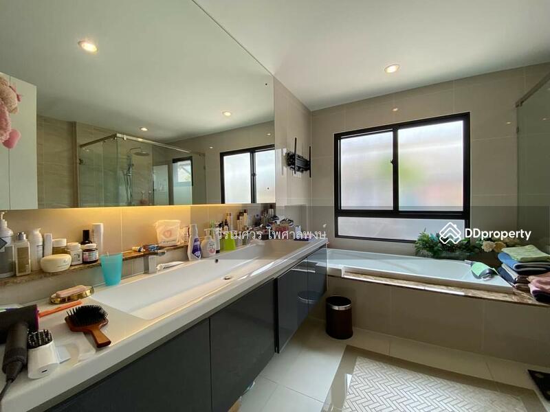 ขาย บ้านเศรษฐสิริ พัฒนาการ (ตกแต่งทั้งหลัง เฟอร์นิเจอร์ครบครัน) บนเนื้อที่ 125 ตร.ว. 4 ห้องนอน 4 ห้อ