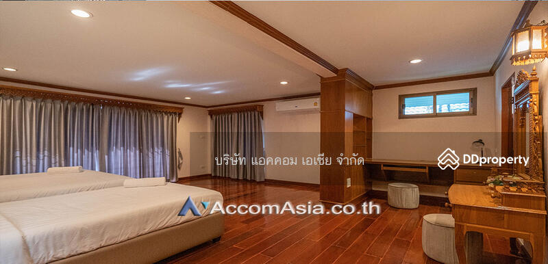 ให้เช่า - Oriental Style House in compoud with pool, กรุงเทพ