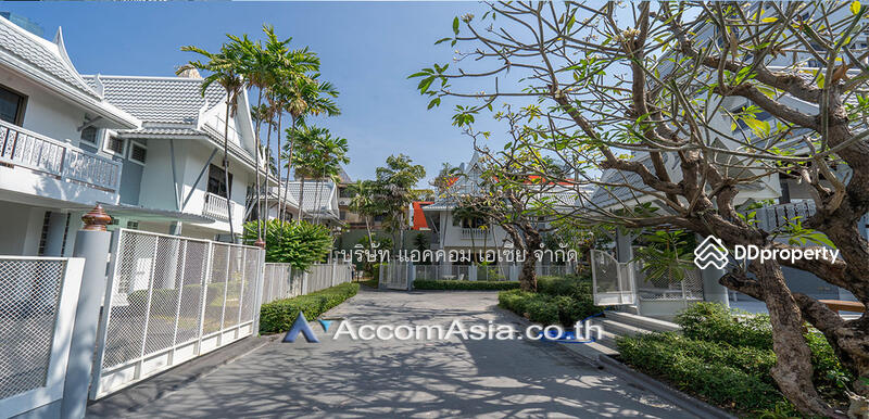 ให้เช่า - Oriental Style House in compoud with pool, กรุงเทพ