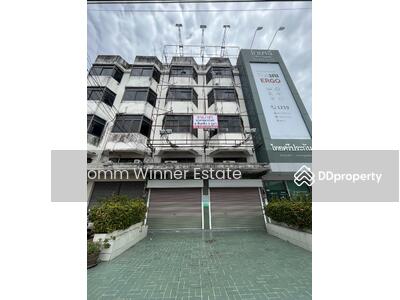 ขาย - ขาย/เช่าอาคารพาณิชย์ 4 ชั้นครึ่ง 2 คูหา ตรงข้ามห้างแหลมทอง ระยอง ในทำเลทอง, ระยอง