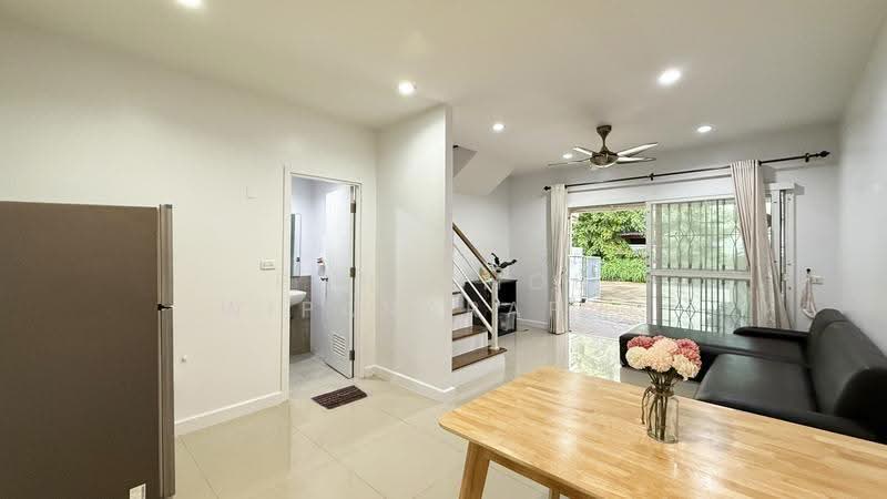 Villette Lite Pattanakarn, Bangkok, Soi Phatthanakan 38, Phatthanakan Road, Suan Luang, Bangkok, 3 Bedrooms, 110 sqm, Townhouse For Rent, by Ponwimol Wipanarapai, 10880344 - DDproperty.com