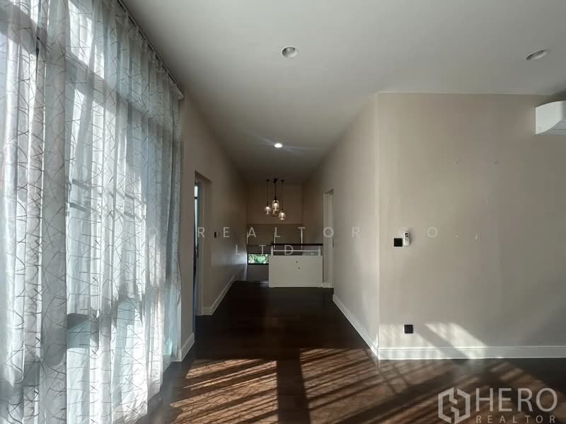 Setthasiri Krungthep Kreetha, Bangkok, Krungthep Kreetha Road, Hua Mak, Bang Kapi, Bangkok, 3 Bedrooms, 287 sqm, Single Detached House For Rent, by Hero Realtor Co., Ltd., 10882581 - DDproperty.com