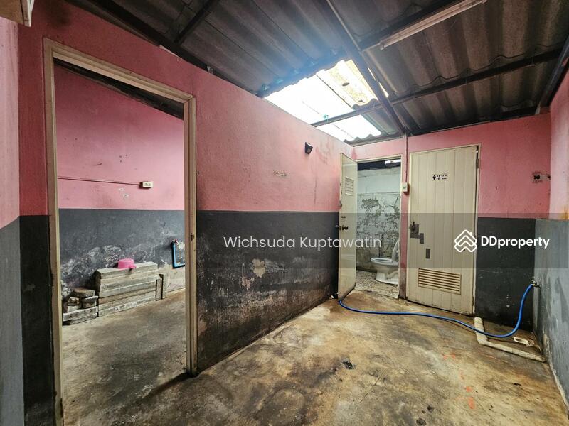 For Rent - Sale and Rent commercial buildings in Rewadee Commercial building, Soi Rewadee, Nonthaburi, Nonthaburi