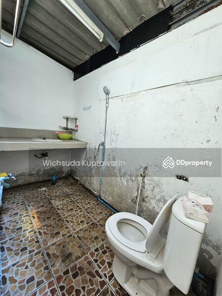 For Rent - Sale and Rent commercial buildings in Rewadee Commercial building, Soi Rewadee, Nonthaburi, Nonthaburi