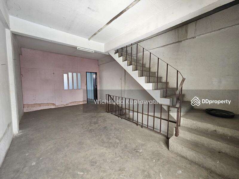 For Rent - Sale and Rent commercial buildings in Rewadee Commercial building, Soi Rewadee, Nonthaburi, Nonthaburi