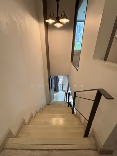 IDEO MOBI Sukhumvit 81, Bangkok, 2097 Sukhumvit Road, Bang Chak, Phra Khanong, Bangkok, 1 Bedroom, 43 sqm, Condo For Rent, by Agentbkk, 10889316 - DDproperty.com