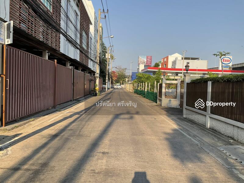 ขาย - ขายที่ดิน167ตร.ว.ทำเลดีใกล้ห้างเดอะไนน์26x25.7ม.ห่างจากถนนพระรามเก้า20เมตร หายาก เหมาะทำสำนักงาน, กรุงเทพ