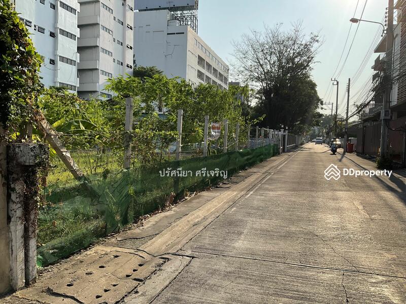 ขาย - ขายที่ดิน167ตร.ว.ทำเลดีใกล้ห้างเดอะไนน์26x25.7ม.ห่างจากถนนพระรามเก้า20เมตร หายาก เหมาะทำสำนักงาน, กรุงเทพ