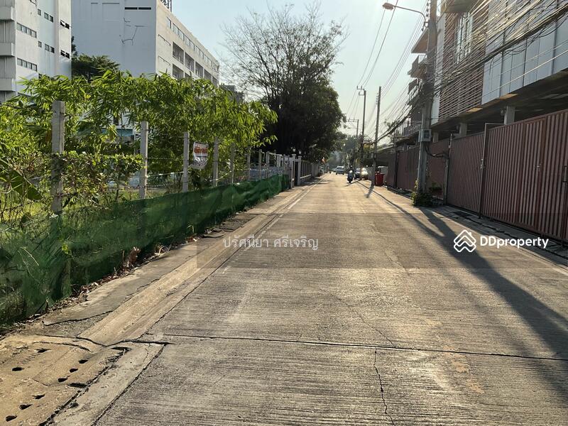 ขาย - ขายที่ดิน167ตร.ว.ทำเลดีใกล้ห้างเดอะไนน์26x25.7ม.ห่างจากถนนพระรามเก้า20เมตร หายาก เหมาะทำสำนักงาน, กรุงเทพ