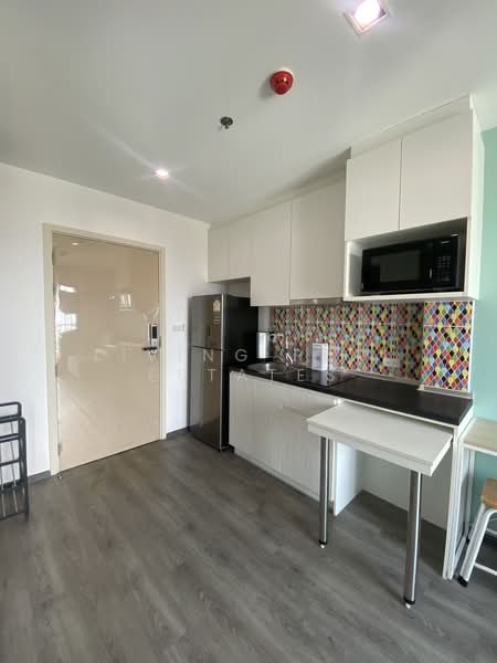 Rich Park @ Triple Station, Bangkok, 591 Srinakarin Road, Suan Luang, Suan Luang, Bangkok, 1 Bedroom, 28 sqm, Condo For Rent, by Living Real Estates, 10890708 - DDproperty.com