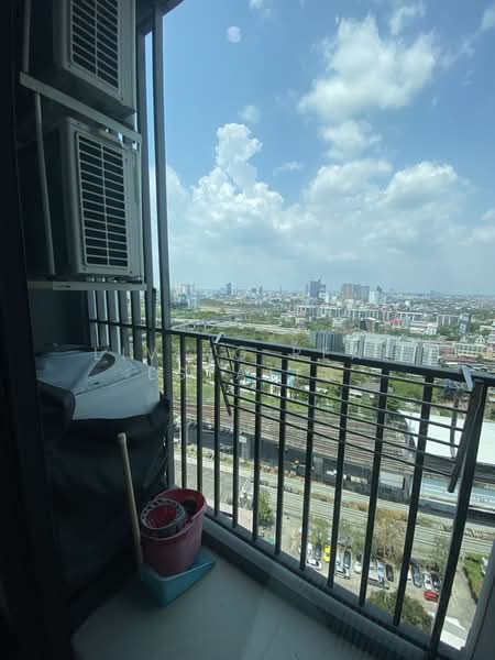 Rich Park @ Triple Station, Bangkok, 591 Srinakarin Road, Suan Luang, Suan Luang, Bangkok, 1 Bedroom, 28 sqm, Condo For Rent, by Living Real Estates, 10890708 - DDproperty.com