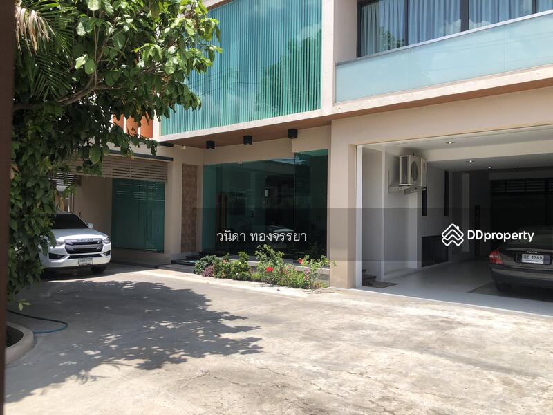 ขายบ้าน Home office พร้อม โกดัง ทำเลดีที่สุดในย่านศรีนครินทร์, กรุงเทพ, 15 ศรีนครินทร์, หนองบอน, ประเวศ, กรุงเทพ, 1,000 ตร.ม., บ้านเดี่ยว ขาย, โดย เปรมยุดา ทองจรรยา, 10892246 - DDproperty.com