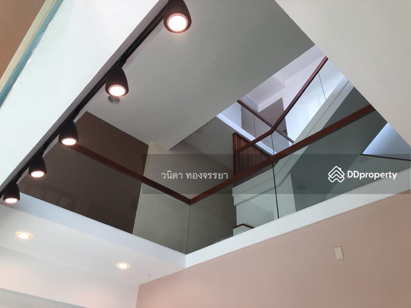 ขายบ้าน Home office พร้อม โกดัง ทำเลดีที่สุดในย่านศรีนครินทร์, กรุงเทพ, 15 ศรีนครินทร์, หนองบอน, ประเวศ, กรุงเทพ, 1,000 ตร.ม., บ้านเดี่ยว ขาย, โดย เปรมยุดา ทองจรรยา, 10892246 - เพดาน Double volume - DDproperty.com