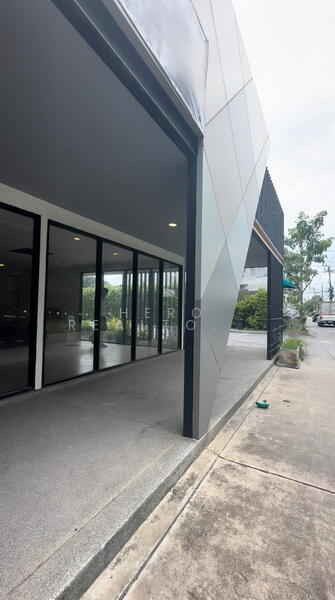 For Rent - Samut Prakan Retail Sukhumvit BTS Bearing BRE19985, Samut Prakan