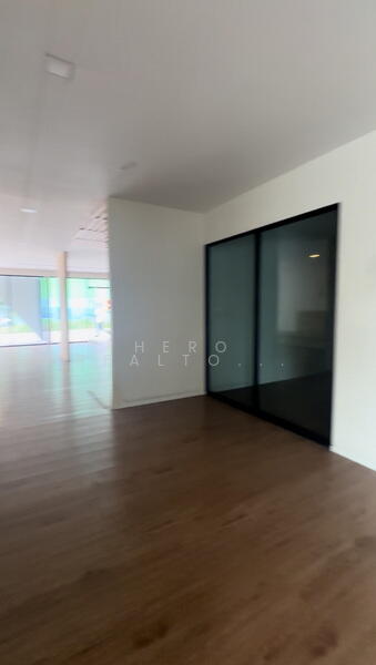 For Rent - Samut Prakan Retail Sukhumvit BTS Bearing BRE19985, Samut Prakan