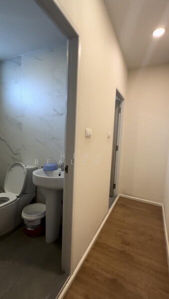 For Rent - Samut Prakan Retail Sukhumvit BTS Bearing BRE19985, Samut Prakan