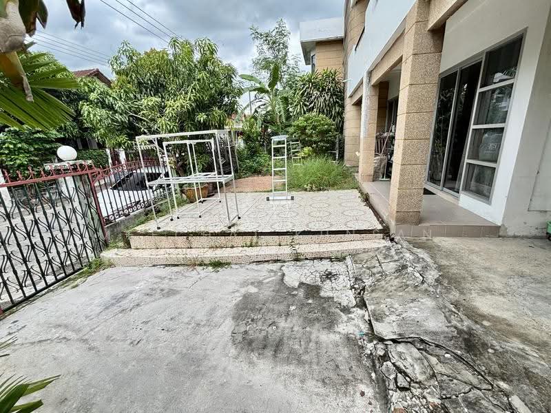 Rung Arun 2 Village, Bangkok, Lam Pla Tiew, Lat Krabang, Bangkok, 4 Bedrooms, 127 sqm, Single Detached House For Sale, by Meechai Kunsan, 10899370 - DDproperty.com
