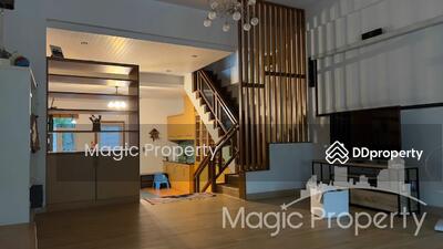 ขาย - ทาวน์เฮ้าส์ เอกมัย ซอย 10, กรุงเทพ