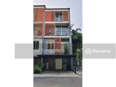 ขาย - Siamese Blossom @ Fashion : ไซมิส บลอสซั่ม แอท แฟชั่น, กรุงเทพ