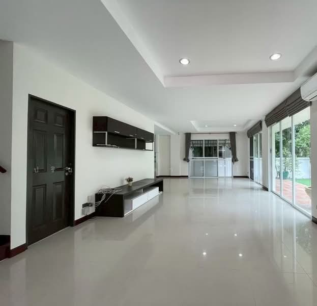 Villa Arcadia Srinakarin : วิลล่า อะคาเดีย ศรีนครินทร์, สมุทรปราการ, ซอย หมู่บ้านวิลล่าอะคาเดียศรีนครินทร์, บางแก้ว, บางพลี, สมุทรปราการ, 388 ตร.ม., บ้านเดี่ยว ให้เช่า, โดย ปรินทร์ญาดา ชิณโชติ, 10907632 - DDproperty.com