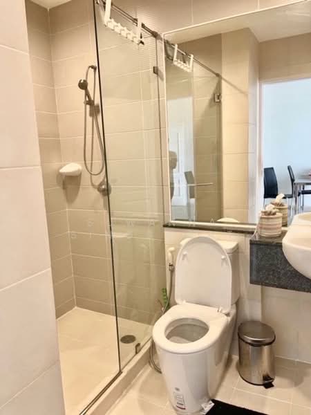 The Light House Sathorn–Chareonnakorn, Bangkok, Chareonnakorn Road, Khlong Ton Sai, Khlong San, Bangkok, 2 Bedrooms, 70 sqm, Condo For Sale, by Suwanna Singsawat, 10909359 - DDproperty.com